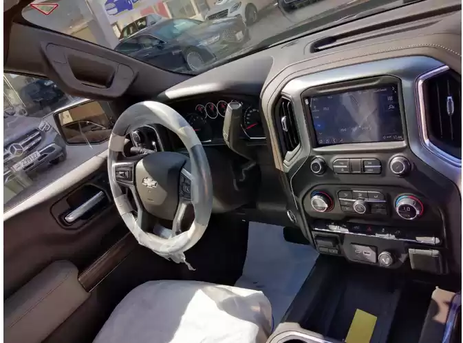 مستعملة Chevrolet Silverado للبيع في الدوحة #5048 - 1  صورة 